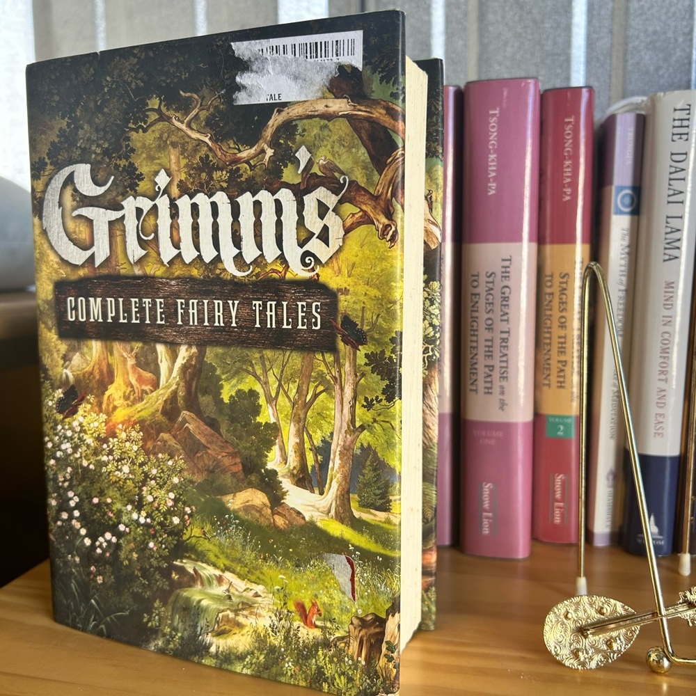 Grimm's Complete Fairy Tales Book